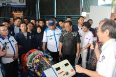 Hino Maksimalkan Pengembangan...
