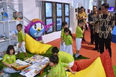 Kemendikbud Siapkan...