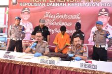 Bawa 2 Kg Sabu-sabu,...