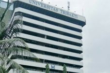 Reuni Akbar Universitas...