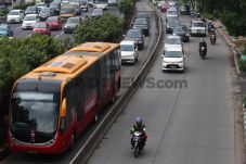 Sterilisasi Jalur Bus...