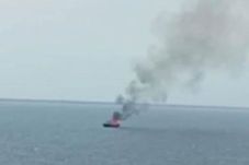 Kapal Terbakar di Perairan...