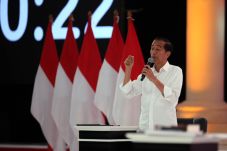 Revolusi Industri 4.0,...