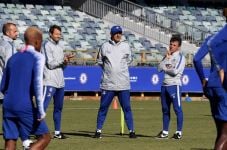 Zola: Chelsea Hadapi...