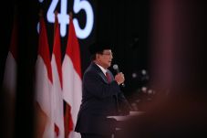 Buku Tebal Prabowo dan...