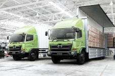 Truk Hino New Generation...