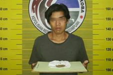 Simpan Ganja, Mahasiswa...