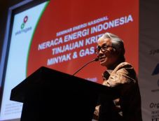 Genjot Produksi Minyak,...