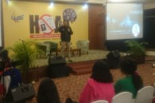 Arya Sinulingga: 100...
