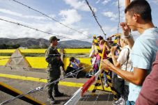 Venezuela Tutup Perbatasannya...
