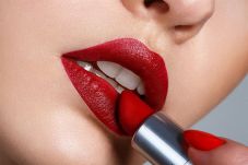 5 Tips Memilih Lipstik...