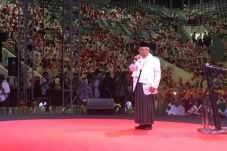 Ribuan Muslimah Bertekad...