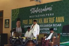 Kunjungi Ponpes Buntet,...