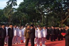Lantik Ribuan Pejabat,...