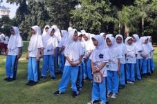 Seratusan Anak Korban...