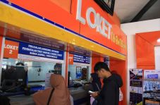 4 KA Tambahan Disiapkan...