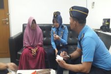 Selundupkan Sabu Diselangkangan,...