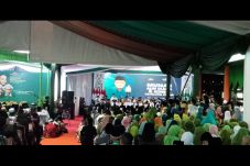 Jokowi-Maruf Hadiri...