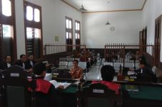 Sunjaya Didakwa Terima...