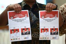 Mengenal Lima Kertas...