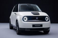 Honda e Prototype Meluncur...