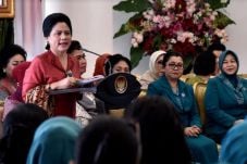 Ibu Iriana Minta TP...