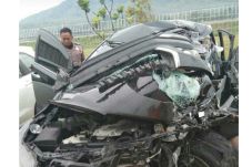 Kecelakaan di Tol Batang,...