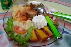 Menikmati Lezatnya Selat...