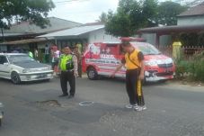 Pelajar SD Tewas Ditabrak...