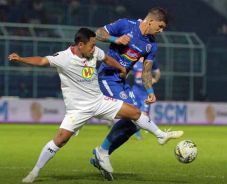 Arema FC Cetak Comeback...
