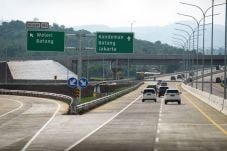 Ini Alasan Truk Tronton...