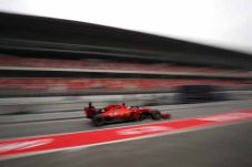 Lewis Hamilton Mulai...