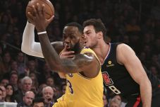 Kalahkan Lakers, Clippers...