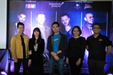 Tampil di Indonesia,...