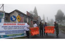 Bromo Ditutup Wisatawan...