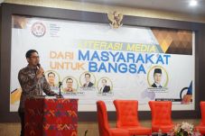 Era Informasi Teknologi,...