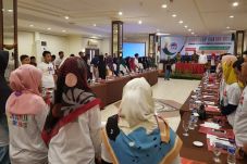 Gus Oqi Gandeng Milenial...