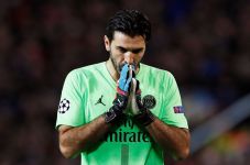 Si Kuping Besar dalam...