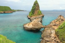 Mengintip Indahnya Tanjung...