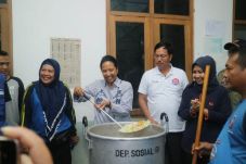 BUMN Keroyokan Bantu...