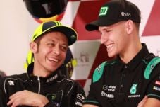 Persaingan Rossi Versus...