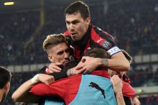 Terkam Chievo, Milan...