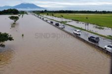 Pasca-Banjir Ngawi,...