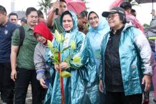 Iriana Jokowi Lakukan...