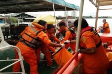 Terombang-ambing di...