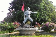 2020 Alun-alun Terbesar...