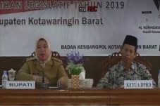 Anak Muda Digerebek...