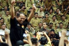 Gaji Perangkat Desa...