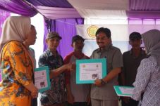 Kementan Beri Bantuan...