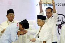 Tak Saling Serang, Ma&rsquo;ruf...
